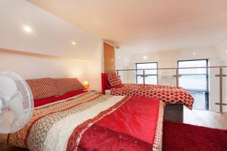 Lace Market City Centre - Large New York Style 2 Double Bedrooms and 2 Bathrooms Apartment with 2 Double Beds and 4 Single Beds in Thurland Street with Full Kitchen and Lounge - Parking for Cars and Vans from Five Pounds a Day - 4
