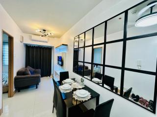 Urban Luxe Stay at Shore 3 - Manila - 1