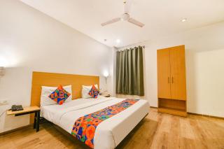 FabHotel Comfort Residency I Near Artemis Hospital Gurgaon - 4