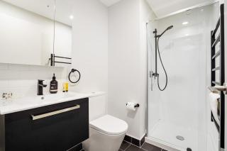 Modern Designed City Aircon 1B - Pool Sauna Gym - Auckland - 4