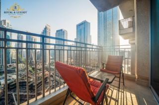 Chic 1-Bedroom Haven in Standpoint A Tower, Downtown Dubai - 5