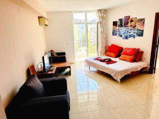 Two-bed flat in Sunny Beach with pool view - 5