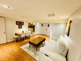 Spacious and Modern Family-Friendly 2-Bedroom Apartment - Near Airport & Toronto Downtown - Brampton - 5