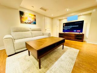 Spacious and Modern Family-Friendly 2-Bedroom Apartment - Near Airport & Toronto Downtown - Brampton - 4