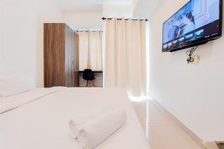 Restful and Warm Studio Serpong Garden Apartment By Travelio - 8