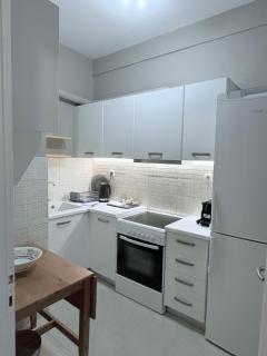 Acropolis, 2BD Erechthiou 21 23 - 1