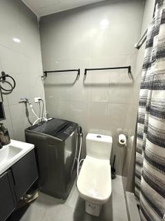 Comfy Makati Condo Wifi, Netflix and Disney - Manila - 8