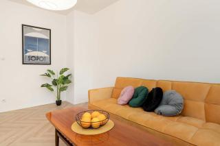 Stylish Apartment with Workspace in Gdańsk by Rent like home - 2