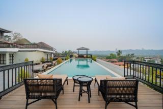 ELIVAAS 1 BHK with Rooftop Pool - Kamerios Skye - Nerul - 0
