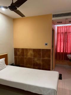 Vijey Hotels - Tiruchirappalli - 8