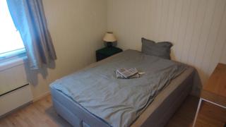 Enkelt sentralt rom Mo I Rana delt bad - - 5