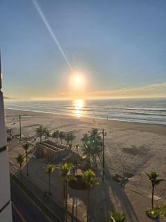 Apartamento de frente para o mar - Praia Grande - 8