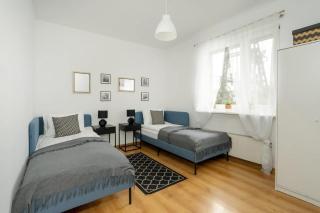 Spacious House with Balcony Ideal for Families by Noclegi Renters - Poznań - 7