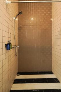 The Local Khaosan Bangkok Hotel - Banguecoque - 9