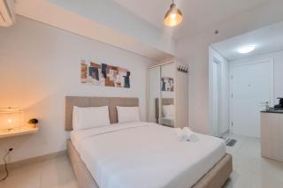 Comfortable and Homey Studio Room at Barsa City Apartment By Travelio - 7