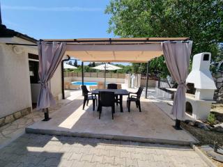 Countryside Holiday Home Marie with Pool - 9