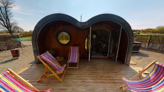 Let's Glamp Retro - Queen - Llandysul - 9
