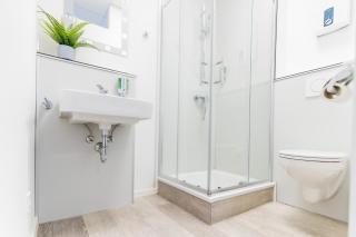 Private room #1 with King Size, ground floor, AC, only 2min to RAB - Ramstein-Miesenbach - 2
