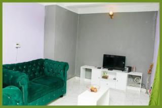 Bafoussam derrière Stade municipal Bamendzi - 1