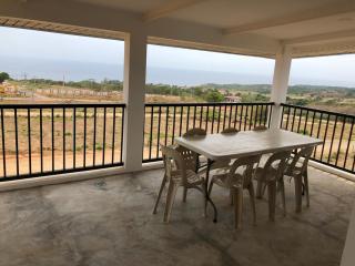 Bale Aida Cozy 4BR hse in Camaya Coast - Mariveles - 3