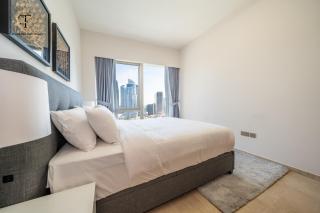 Dream Apartment with Fountain & Burj Khalifa View - 4