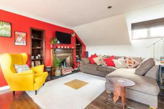 London Bedroom in secure leafy area - 9