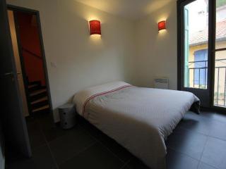 4EGA41 Superbe F3 en duplex rénové - centre ville - Collioure - 4