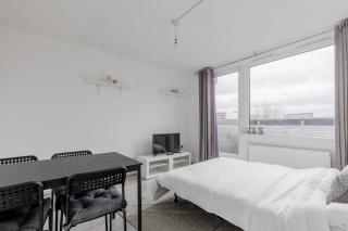 Stylish 1BD Flat with Shard Views Near Bermondsey - Londra - 0