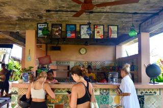 Tahini and Friends Surf, Yoga & Wellness - Ahangama - 8
