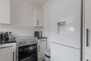 Stylish 1BD Flat with Shard Views Near Bermondsey - Londra - 3