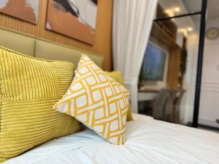 1230 Flor Suite Shore 3 Residences near SM MOA by PrimeStay - 8