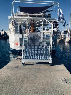 הפנינה הלבנה - 1