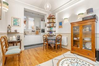 Refurbished Haussmannian apartment - Paris - 6