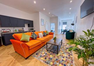 2 Bedroom Flat with Beautiful Sea View and Free parking and Lift - Brighton & Hove - 0