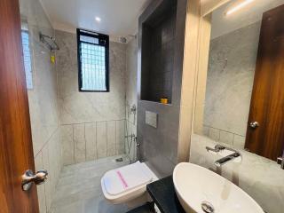 Hotel Royal Retreat - Shirdi - 1