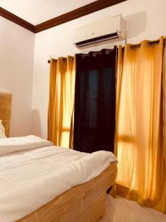 F-10 luxury studio apartment 1 bed dd tv lounge - 5