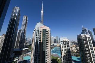 La Vista Holiday Home with burj khalifa & fountain view - 7