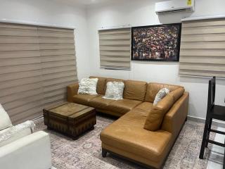 Luxury Modern 1 n 2 bed getaway - Dzorwulu - 3