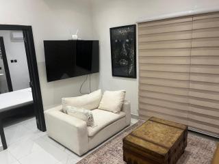 Luxury Modern 1 n 2 bed getaway - Dzorwulu - 1