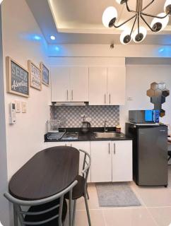 Condo Unit With Balcony in Manila - Manille - 7