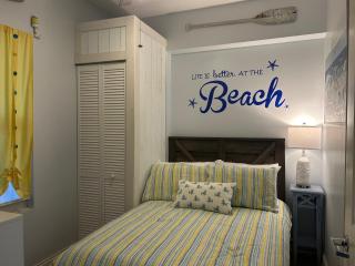 Sunrise Beach Condo -Gulf front- free beach chair service - Panama City Beach - 1