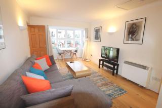 Quiet riverside apartment with views and parking- - Bristol - 4