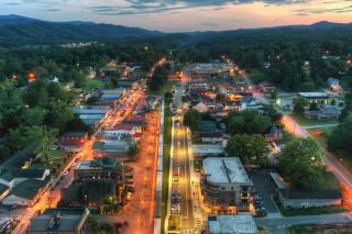 The Clocktower On Main St - Downtown Blue Ridge GA - 9