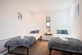 5 minute walk from Bury City Centre - 2 Bed Flat - 4