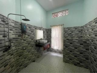 Private Room with in-suite Bathroom - Lovely House with Garden - Phumĭ Réach Born - 2