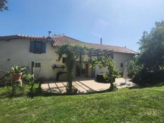 Ferme équerre 12 personnes avec piscine - Viozan - 2