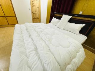Kashmir continental Hotel and Guest House - Muzaffarabad - 2