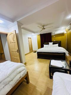 Kashmir continental Hotel and Guest House - Muzaffarabad - 3