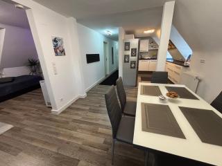 Moderne deluxe 3-Zi Eigentums- Maisonette-Wohnung IBM Bertrandt Mercedes - Ehningen - 2