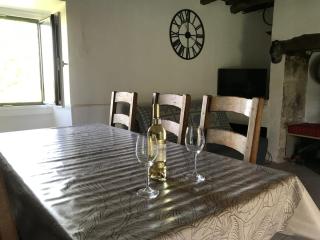 Maison en pierre pour 5, en pleine campagne - Fleurac - 4